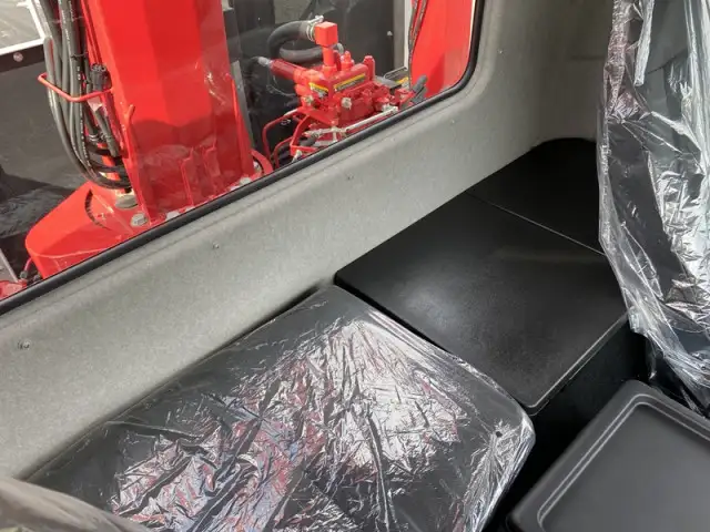 三菱 ファイター 中型/増トン 車両重機運搬 4段クレーン ラジコンの中古トラック画像11