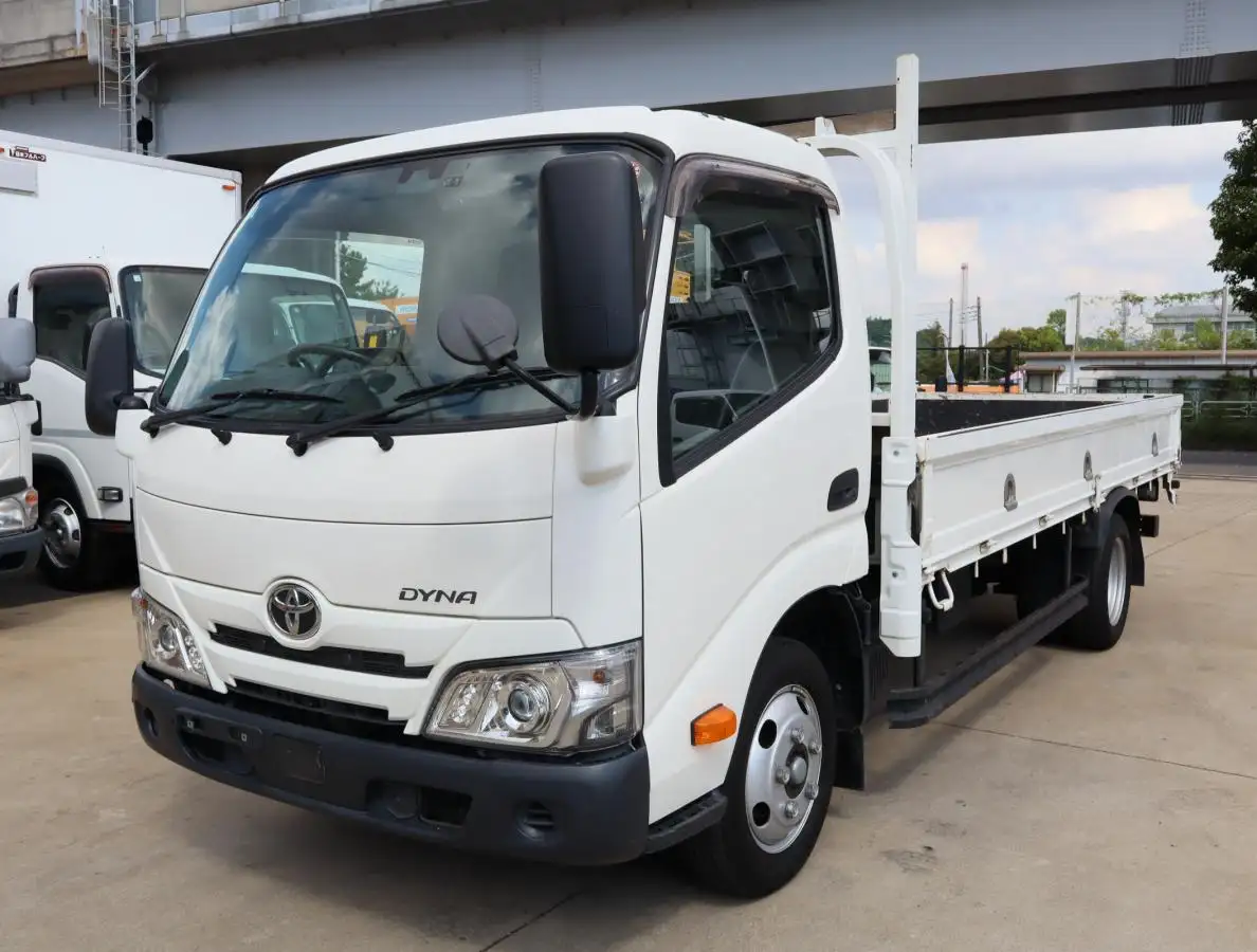 トヨタ ダイナ 小型 平ボディ 床鉄板 2RG-XZU655の中古トラック画像1