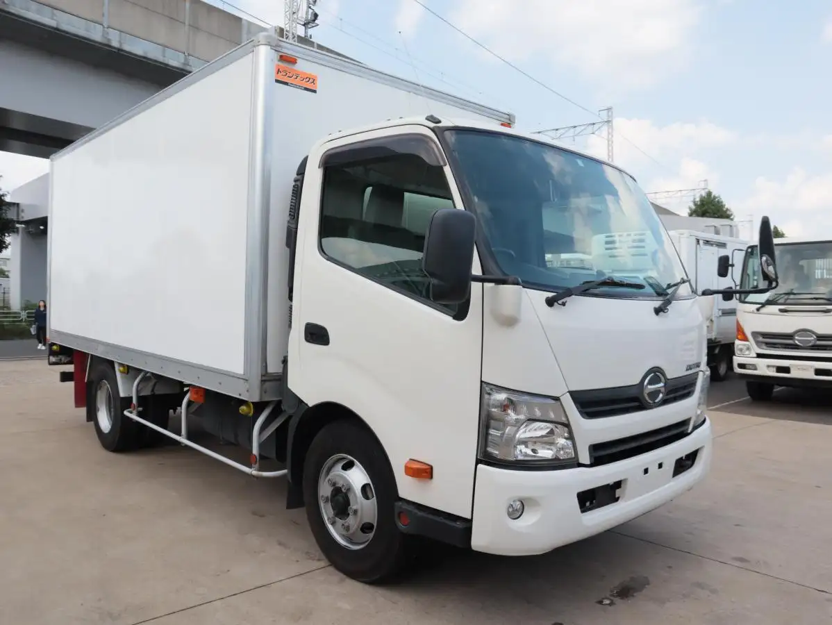 日野 デュトロ 小型 アルミバン パワーゲート TKG-XZU710Mの中古トラック画像2
