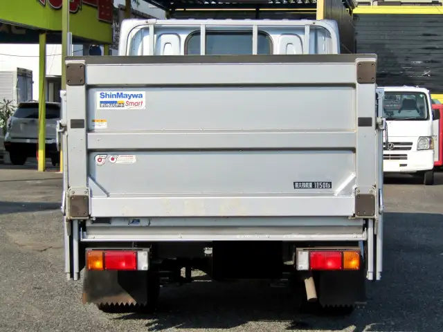 日産 アトラス 小型 平ボディ Wキャブ パワーゲートの中古トラック画像3