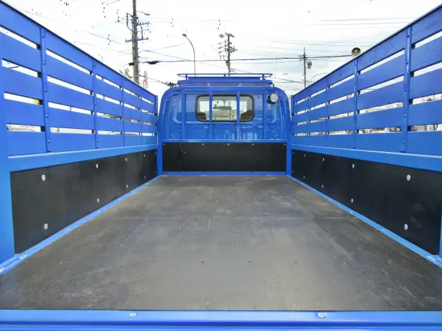 いすゞ エルフ 小型 平ボディ 2RG-NJR88A R5の中古トラック画像4