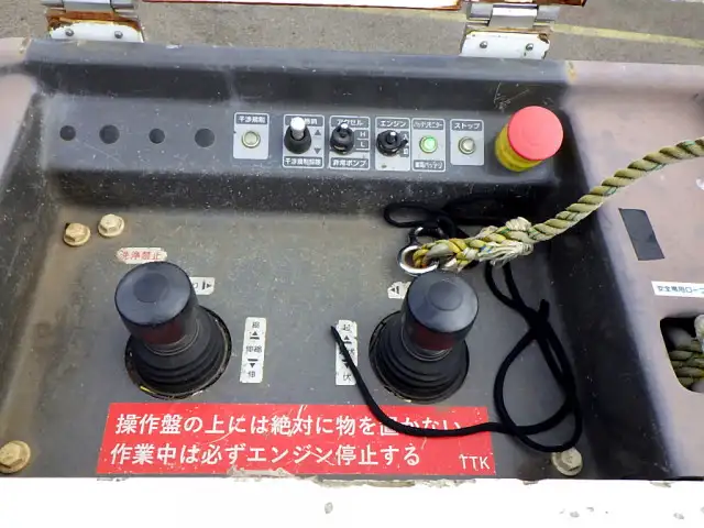 日野 デュトロ 小型 高所・建柱車 高所作業車 電工仕様の中古トラック画像5