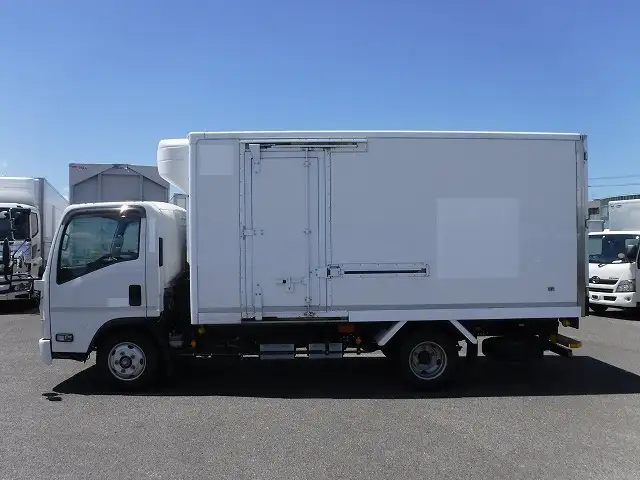 いすゞ エルフ 小型 冷凍冷蔵 中温 床アルミの中古トラック画像7