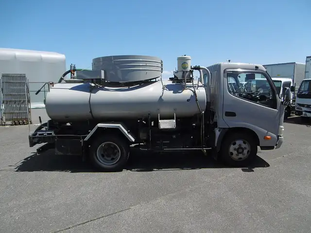 日野 デュトロ 小型 タンク車 バキューム TKG-XZU600Eの中古トラック画像4