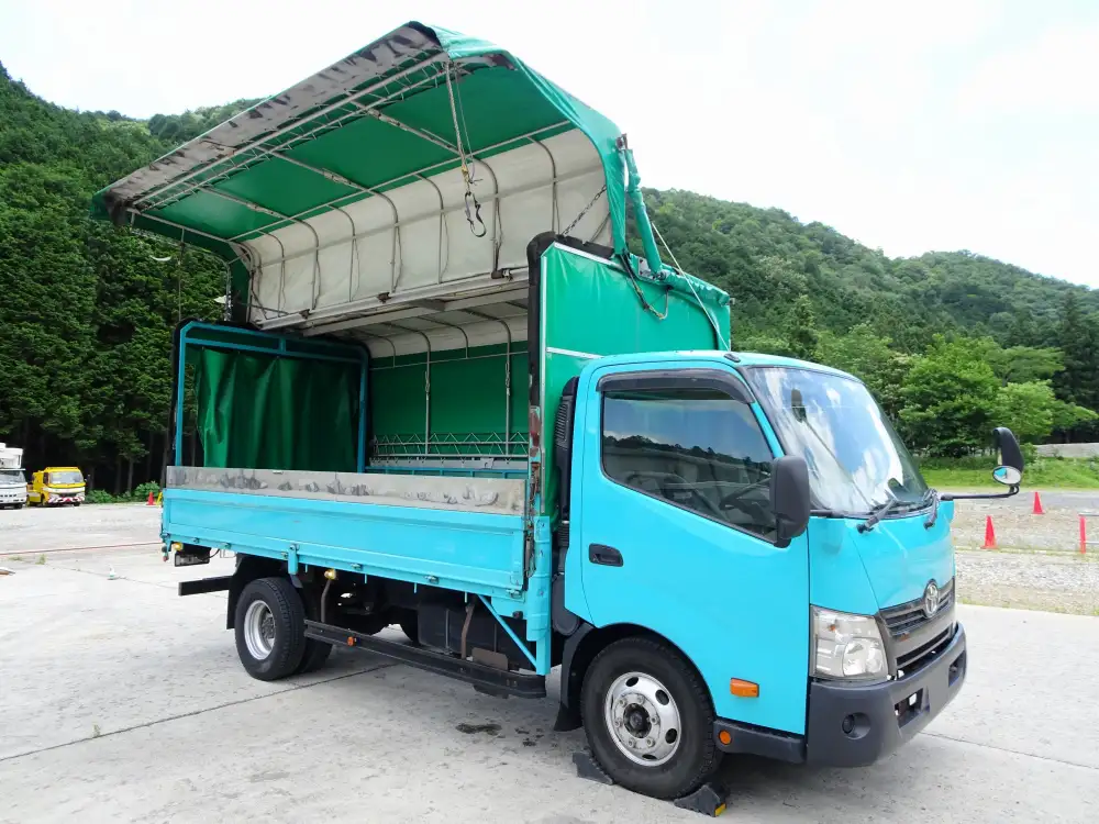 トヨタ ダイナ 小型 ウイング 幌ウイング SKG-XZU710の中古トラック画像2