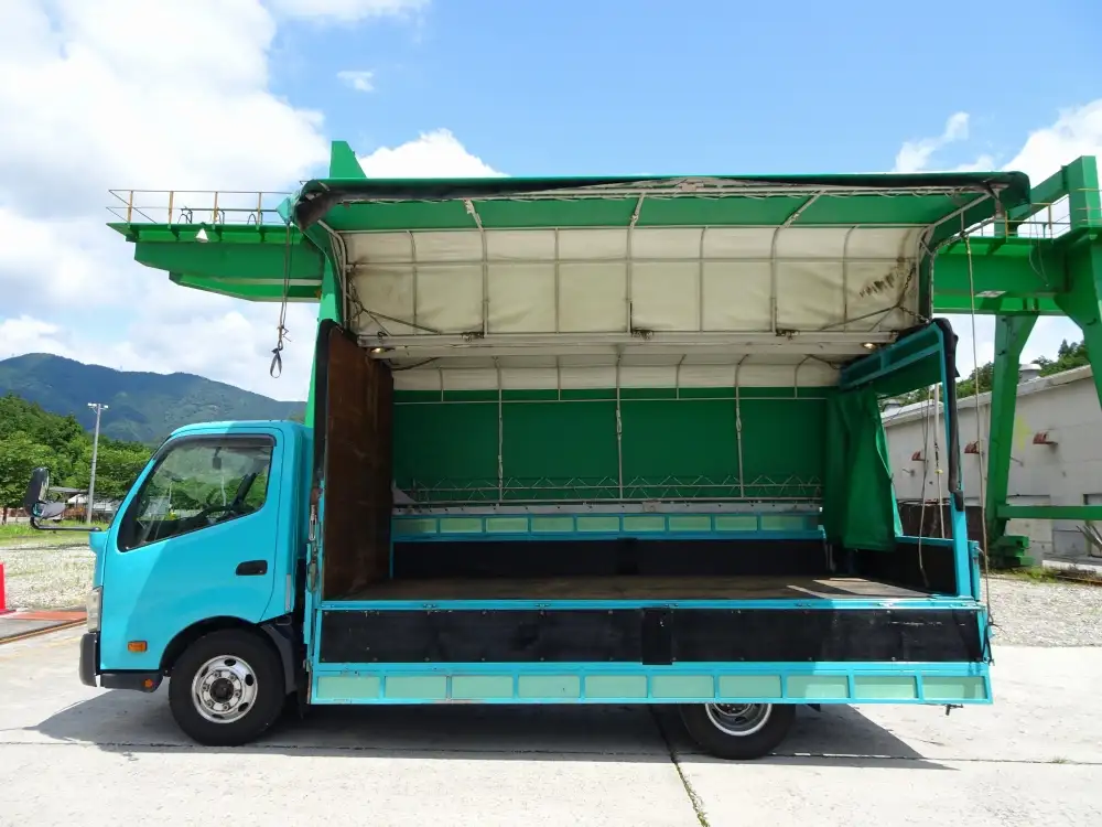 トヨタ ダイナ 小型 ウイング 幌ウイング SKG-XZU710の中古トラック画像4