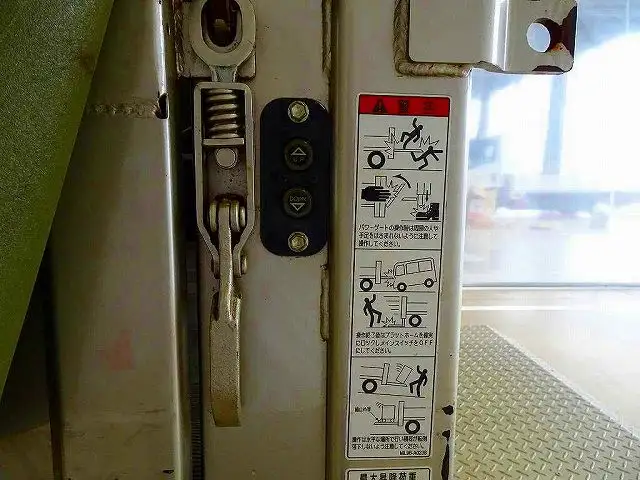 三菱 キャンター 小型 ウイング 幌ウイング パワーゲートの中古トラック画像7