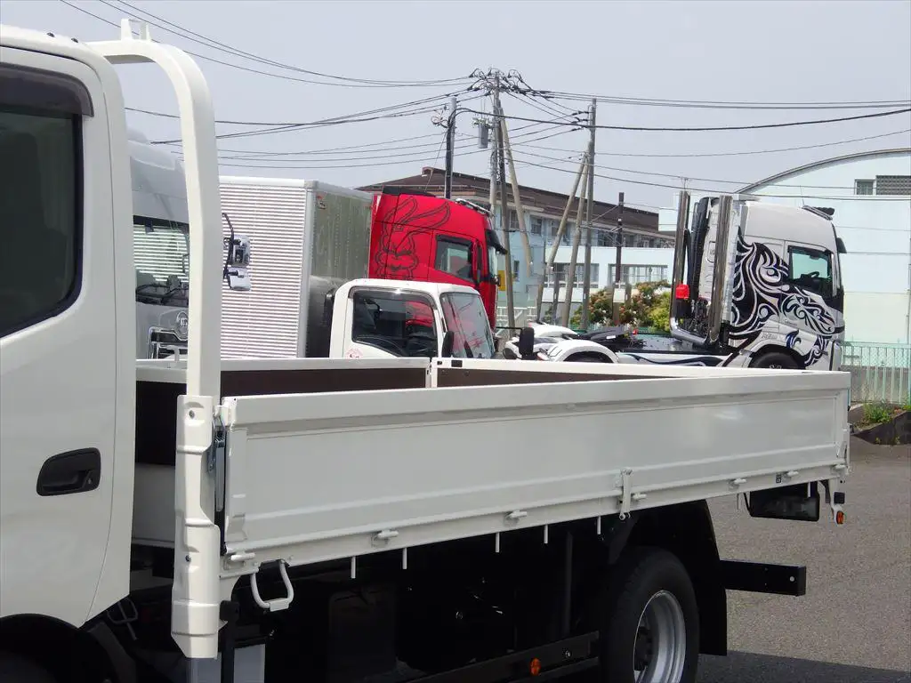 日野 デュトロ 小型 平ボディ 2KG-XZU712M R6の中古トラック画像6