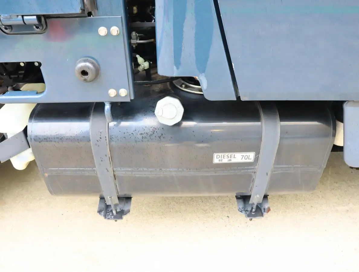 三菱 キャンター 小型 平ボディ Wキャブ TPG-FBA00の中古トラック画像8