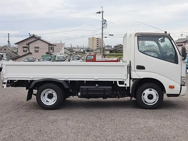 トヨタ ダイナ 小型 平ボディ TKG-XZC605 H30の中古トラック画像3