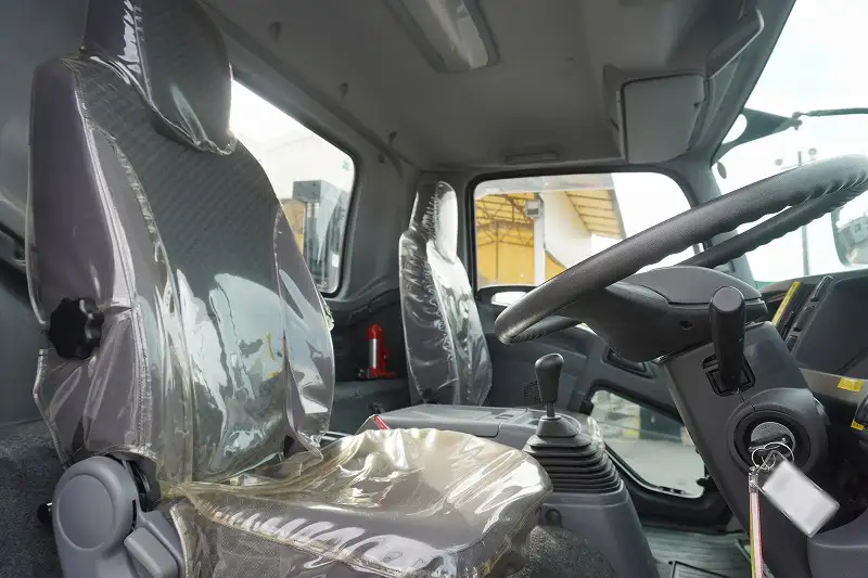 いすゞ フォワード 中型/増トン 車両重機運搬 ラジコン ウインチの中古トラック画像9