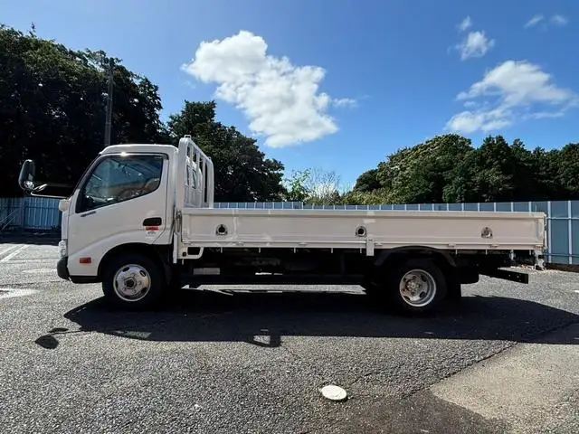 日野 デュトロ 小型 平ボディ  H28の中古トラック画像4