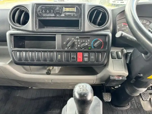 日野 デュトロ 小型 平ボディ  H29の中古トラック画像11