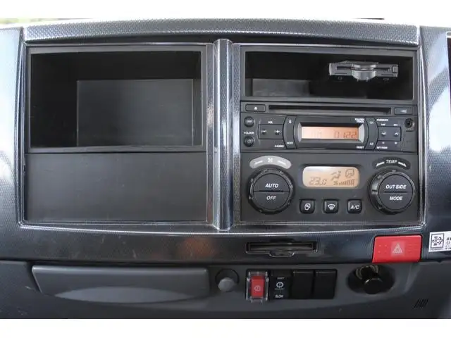 いすゞ エルフ 小型 平ボディ パワーゲート 床鉄板の中古トラック画像12