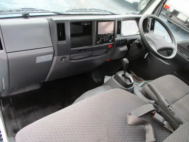 いすゞ エルフ 小型 平ボディ TRG-NJR85A H30の中古トラック画像12