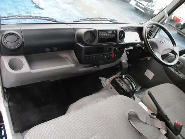 トヨタ ダイナ 小型 平ボディ TKG-XZU645 H27の中古トラック画像12