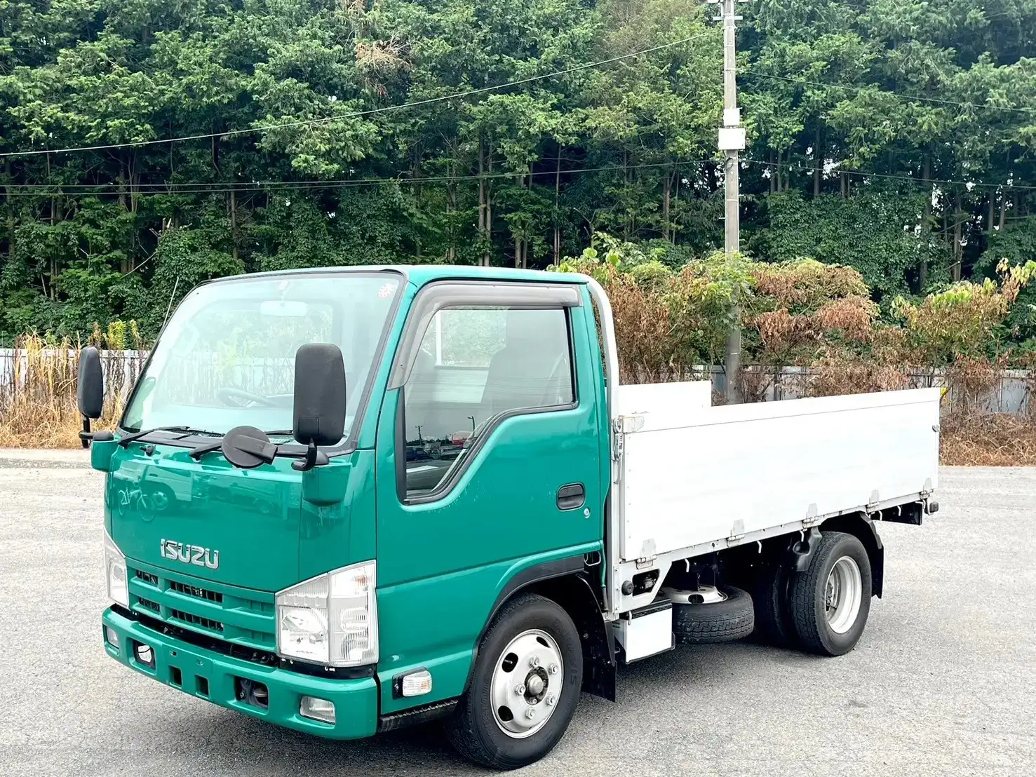 いすゞ エルフ 小型 平ボディ アルミブロック TKG-NJR85A の中古トラック【車両No.174097】