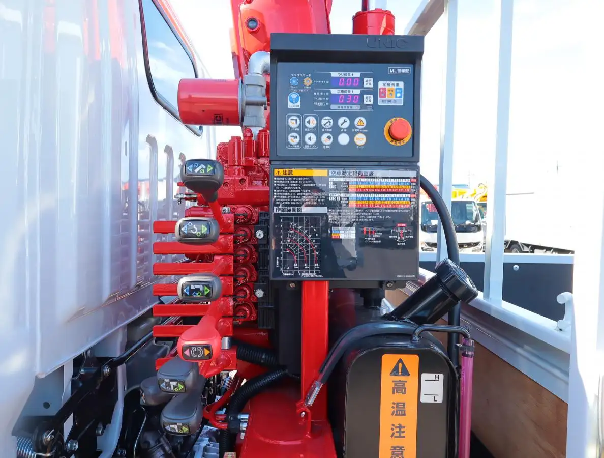 三菱 キャンター 小型 クレーン付 3段 ラジコンの中古トラック画像13