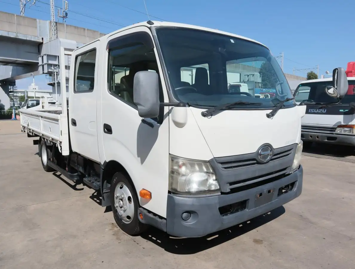 日野 デュトロ 小型 平ボディ Wキャブ SKG-XZU710Mの中古トラック画像2