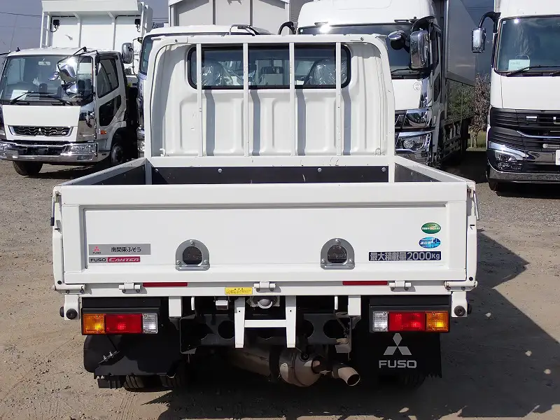 三菱 キャンター 小型 平ボディ Wキャブ 2RG-FBA20の中古トラック画像5