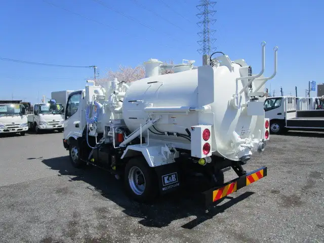 日野 デュトロ 小型 タンク車 バキューム 2PG-XZU640Fの中古トラック画像4