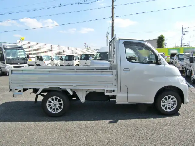 トヨタ タウンエース 小型 平ボディ 5BF-S403U R5の中古トラック画像2