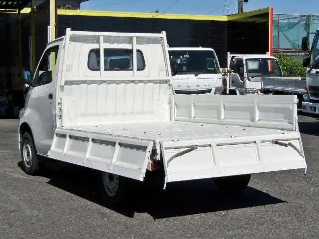 トヨタ タウンエース 小型 平ボディ 5BF-S403U R3の中古トラック画像5