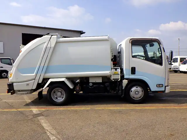 いすゞ エルフ 小型 パッカー車 プレス式 TKG-NMR85Nの中古トラック画像2