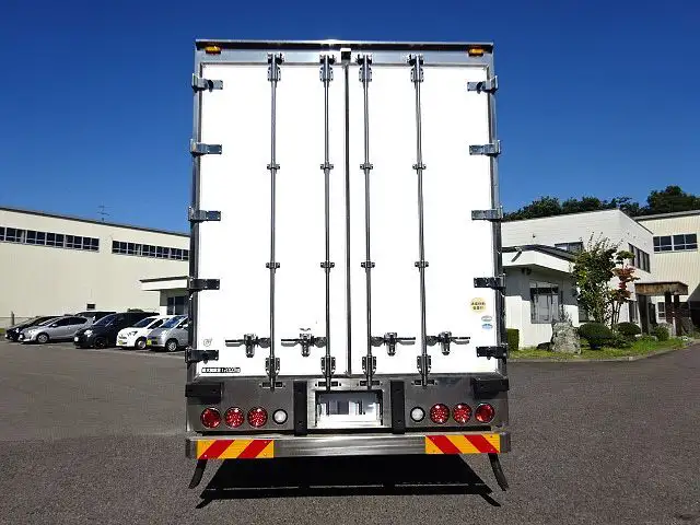 いすゞ ギガ 大型 冷凍冷蔵 冷凍ウイング 低温の中古トラック画像4