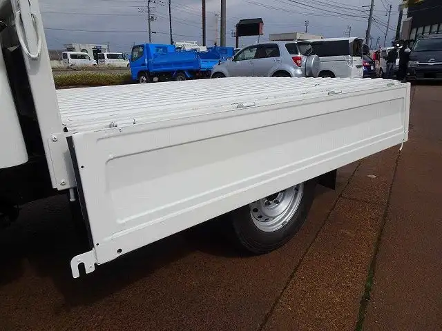 トヨタ トヨエース 小型 平ボディ Wキャブ LDF-KDY281の中古トラック画像5