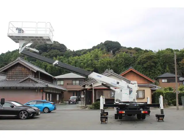 いすゞ エルフ 小型 高所・建柱車 高所作業車 の中古トラック画像4