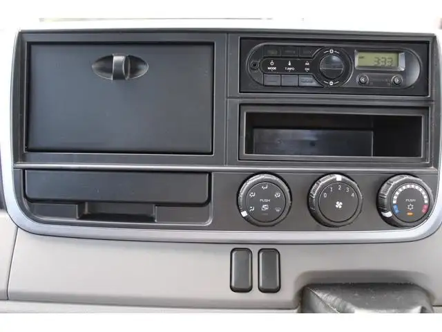 三菱 キャンター 小型 平ボディ  H29の中古トラック画像9