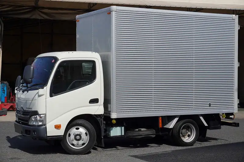 トヨタ トヨエース 小型 アルミバン TPG-XZU605 H29 の中古トラック【車両No.174727】