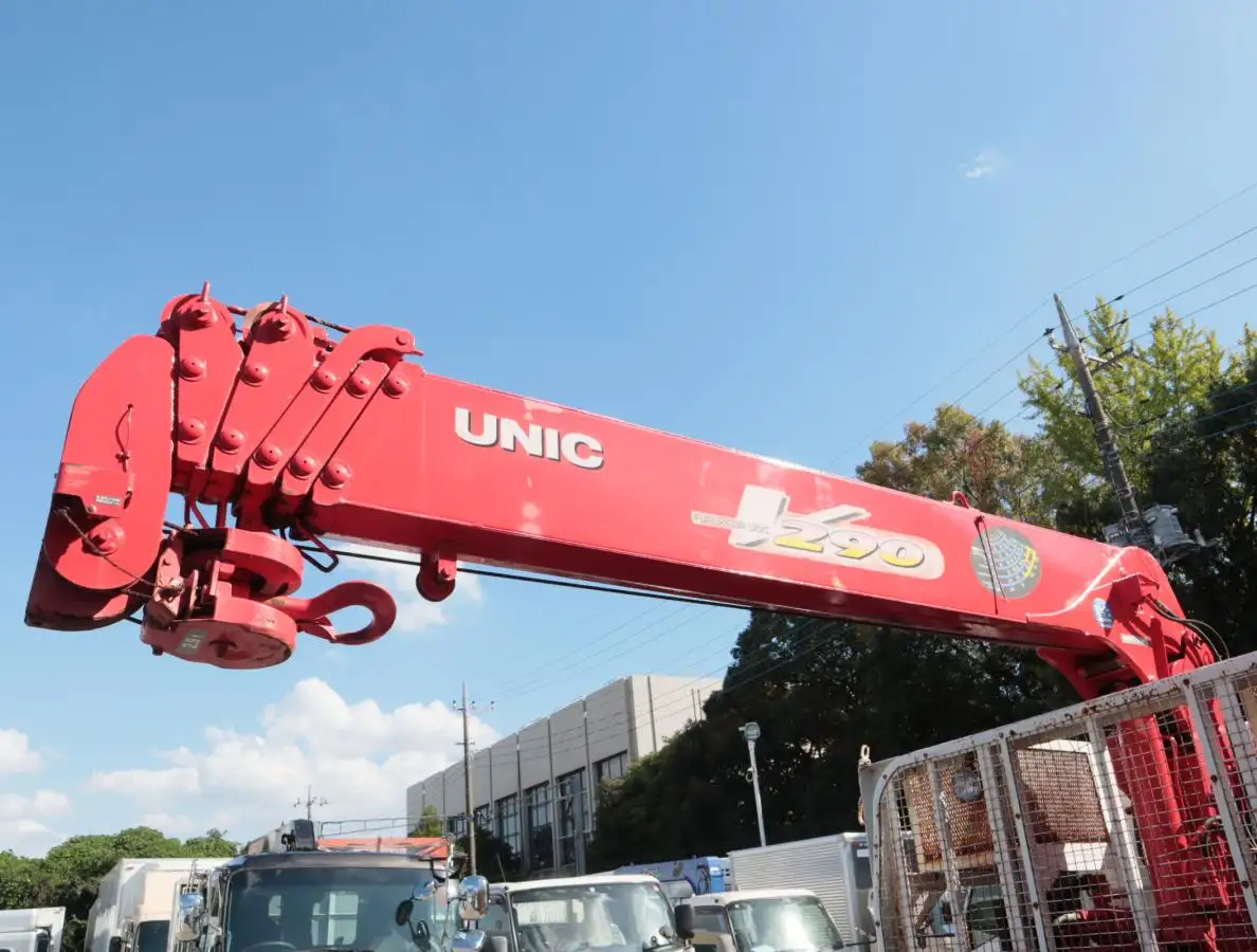 いすゞ エルフ 小型 クレーン付 6段 ラジコンの中古トラック画像9