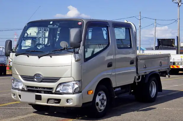 日野 デュトロ 小型 平ボディ Wキャブ TKG-XZU605Mの中古トラック画像1