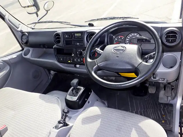 日野 デュトロ 小型 平ボディ パワーゲート TSG-XKU645Mの中古トラック画像11