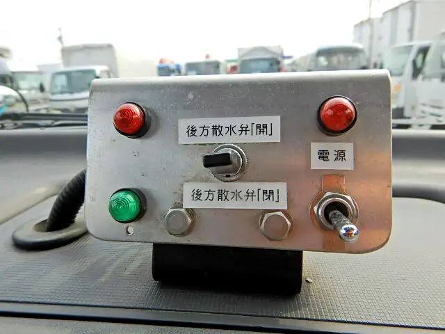 いすゞ エルフ 小型 タンク車 散水車 KR-NKR81EDの中古トラック画像10