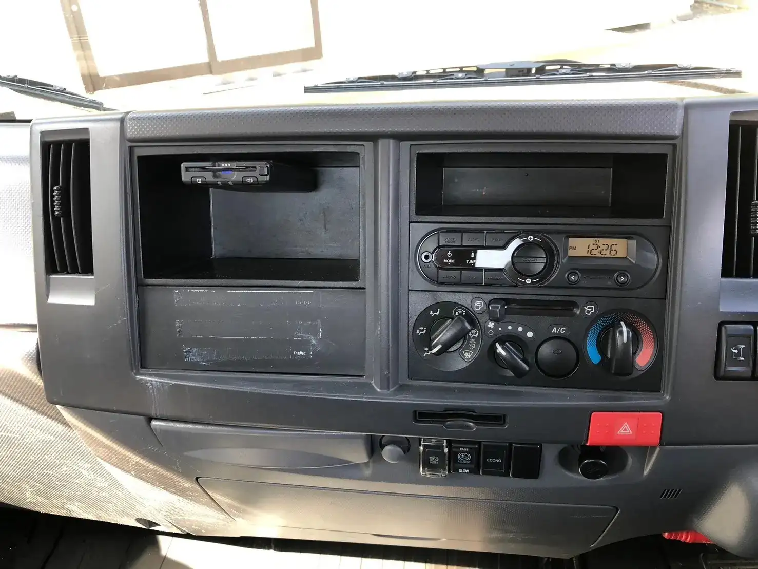 いすゞ エルフ 小型 平ボディ TRG-NPR85AR H31/R1の中古トラック画像14