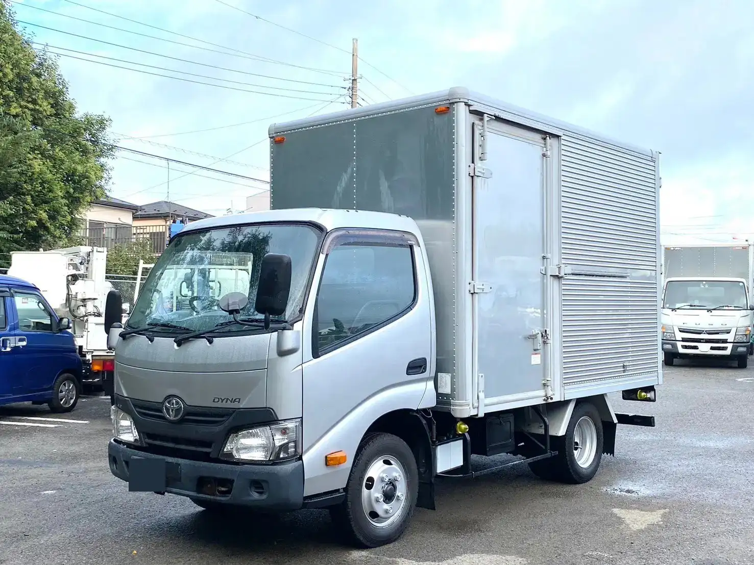 トヨタ ダイナ 小型 アルミバン サイドドア TKG-XZC605の中古トラック画像1