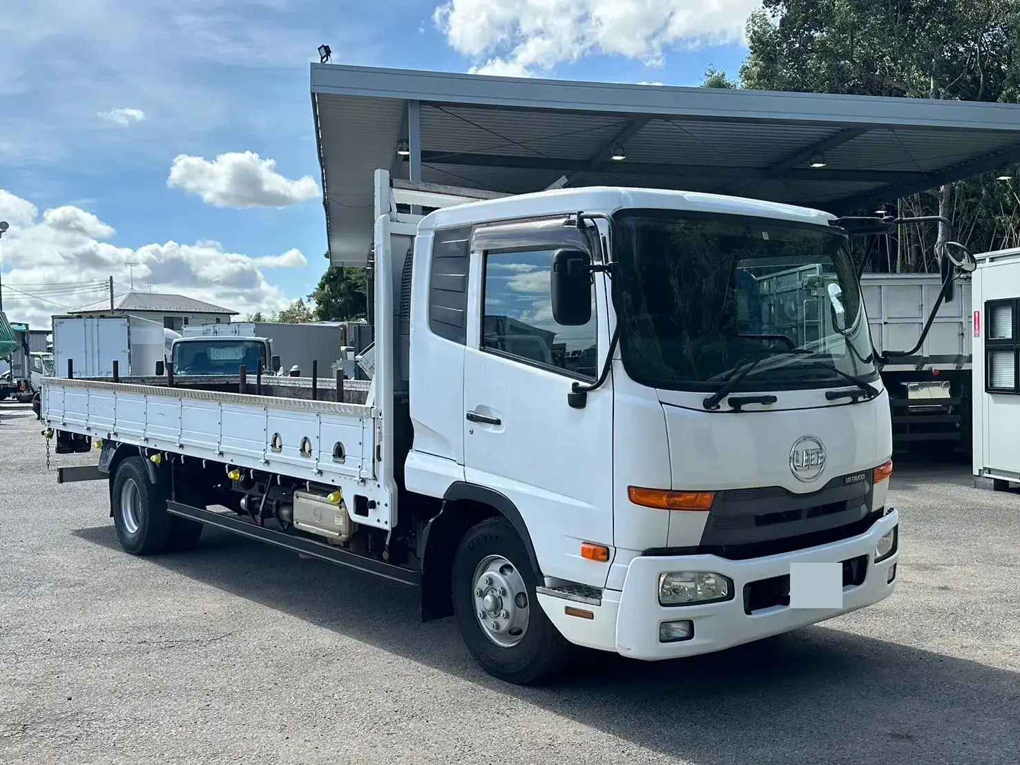 日産UD コンドル 中型/増トン 平ボディ 床鉄板 ベッドの中古トラック画像2