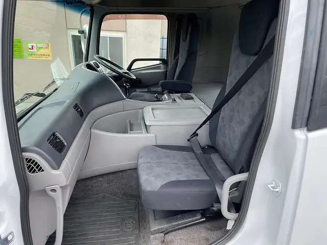 日産UD クオン 大型 トラクター ハイルーフ 1デフの中古トラック画像14