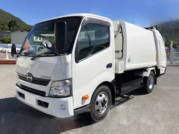 日野 デュトロ 小型 パッカー車 プレス式 SKG-XZU700Mの中古トラック画像1