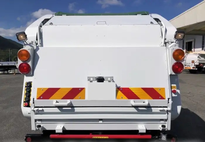 いすゞ エルフ 小型 パッカー車 プレス式 巻き込み式の中古トラック画像3