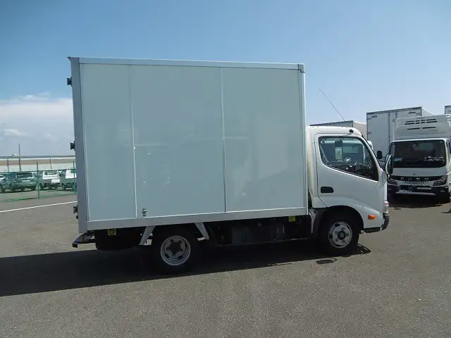 トヨタ ダイナ 小型 アルミバン TKG-XZU605 H26の中古トラック画像4