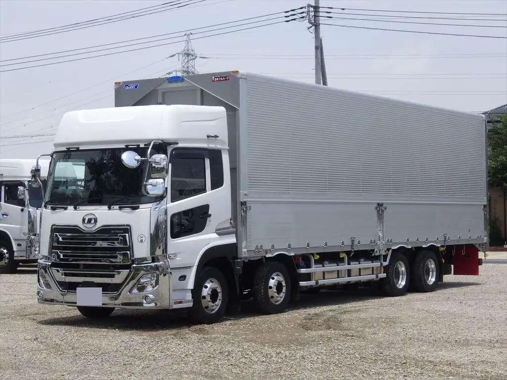 日産UD クオン 大型 ウイング ハイルーフ エアサスの中古トラック画像1