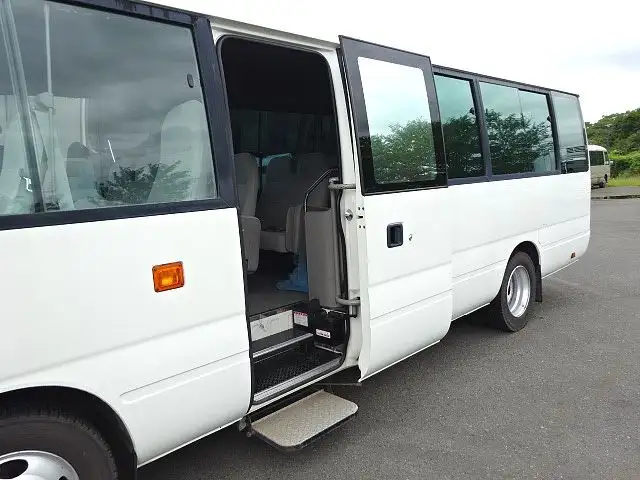 トヨタ コースター 小型 バス マイクロバス BDG-XZB50の中古トラック画像5