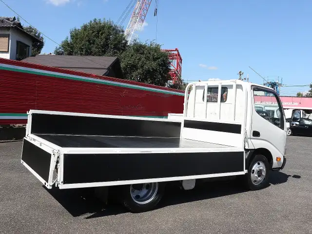 トヨタ トヨエース 小型 平ボディ TKG-XZU675 H25の中古トラック画像6