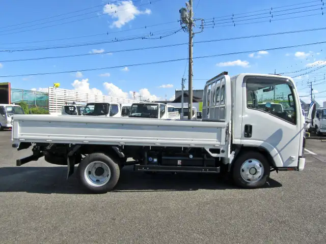 いすゞ エルフ 小型 平ボディ 2TG-NMR88C R5の中古トラック画像2