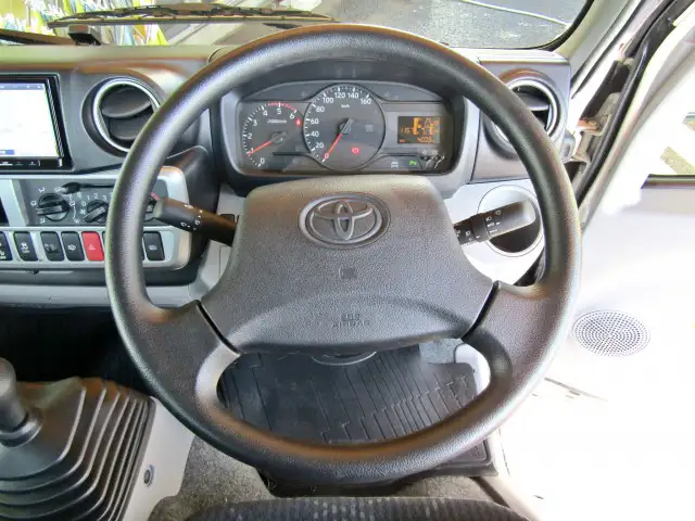 トヨタ ダイナ 小型 平ボディ 2PG-GDY231 R4の中古トラック画像11