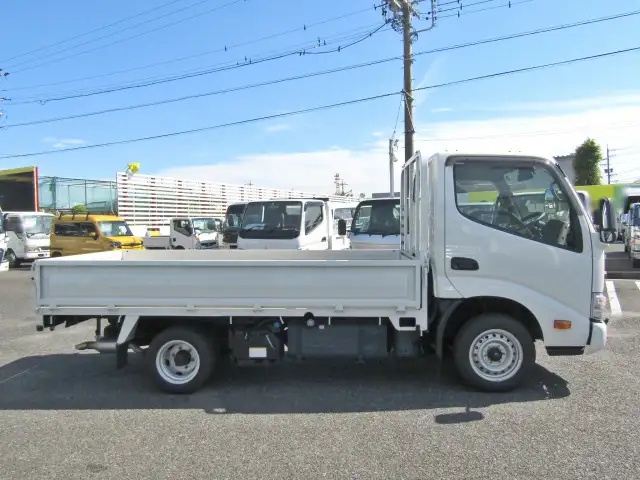 トヨタ ダイナ 小型 平ボディ 2PG-GDY231 R4の中古トラック画像2